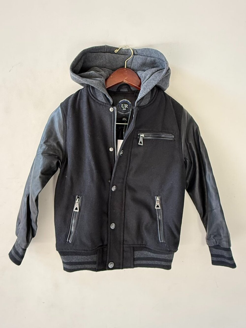 NWT Urban Republic Boys 10/12 Hooded Bomber Jacket Faux Leather Sleeve Black